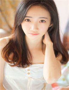 冰柱的美女
