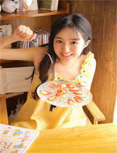 乌鸦嘴妙女郎