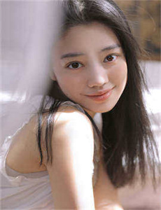 变态女子监狱-《赤裸奶头》在线观看
